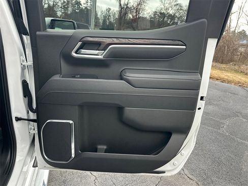 Used 2025 GMC Sierra 1500 SLT w/ SLT Premium Plus Package image 17