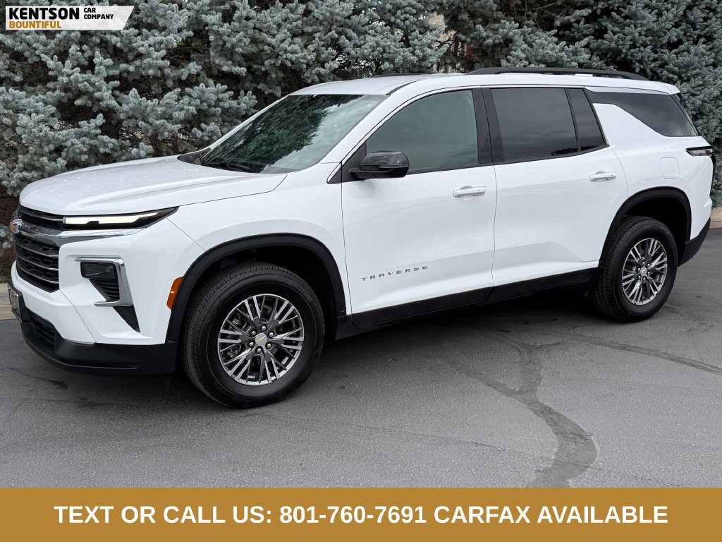 Used 2026 Chevrolet Traverse LT AWD/4WD image 1