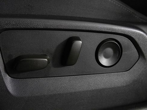 Certified 2023 Chevrolet Silverado 1500 LT image 19