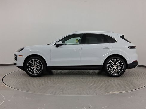 New 2026 Porsche Cayenne image 2