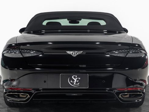 Used 2025 Bentley Continental GT Speed image 17