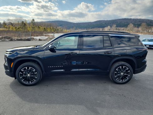 New 2026 Chevrolet Traverse LT w/ Sun and Wheel Package image 5