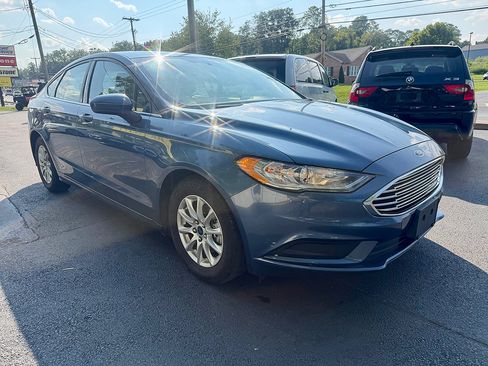 Used 2018 Ford Fusion S FWD image 3