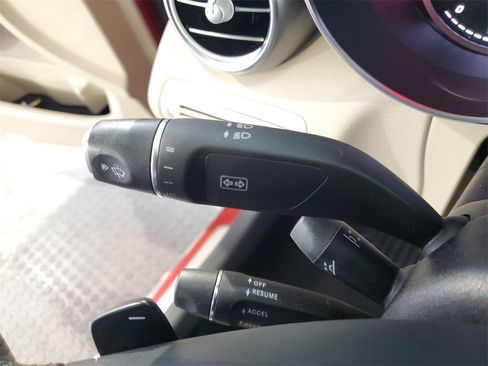 Used 2018 Mercedes-Benz C 300 Sedan image 29