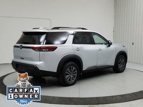 Used 2025 Nissan Pathfinder SV AWD/4WD image 7