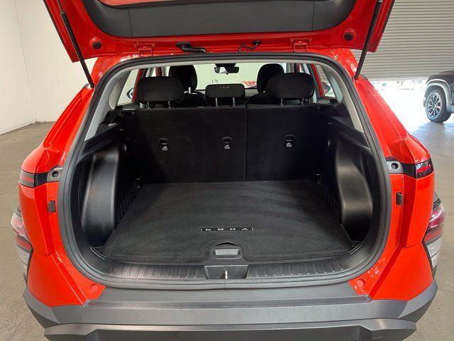 Used 2024 Hyundai Kona SE FWD image 17