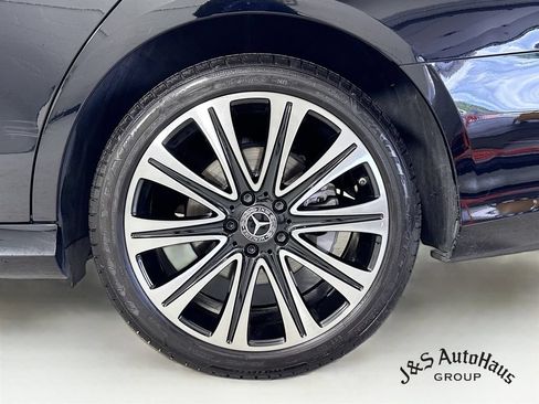 Used 2023 Mercedes-Benz E 350 4MATIC Sedan image 40