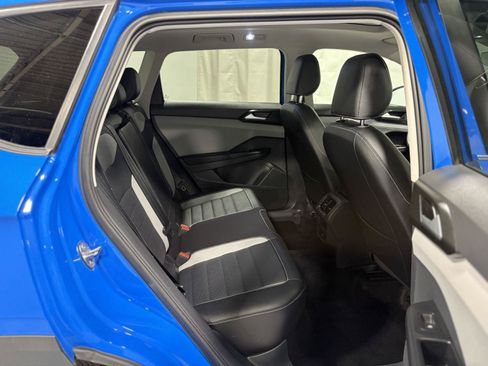 Used 2023 Volkswagen Taos SEL AWD/4WD image 9