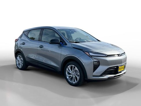 New 2027 Chevrolet Bolt LT w/ Comfort Package image 7