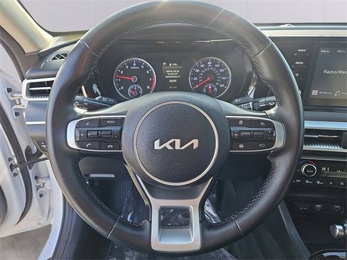 Used 2022 Kia K5 LXS image 24