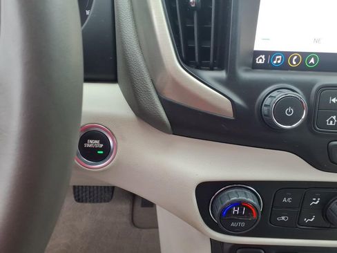 Used 2020 GMC Terrain Denali w/ Denali Premium Package AWD/4WD image 22