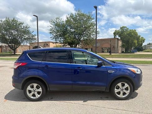 Used 2016 Ford Escape SE FWD image 9