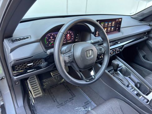 Used 2023 Honda Accord Sport image 13