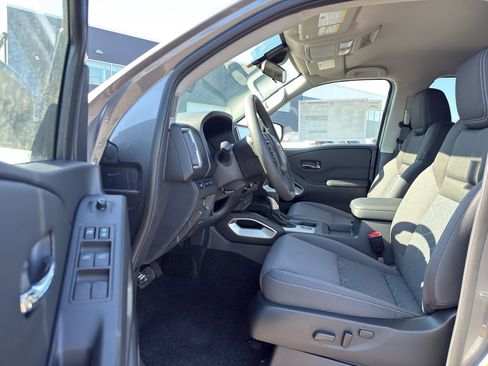 New 2026 Nissan Frontier SV w/ SV Convenience Package image 12