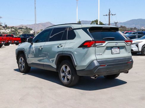 Certified 2022 Toyota RAV4 XLE w/ Convenience Package FWD image 5