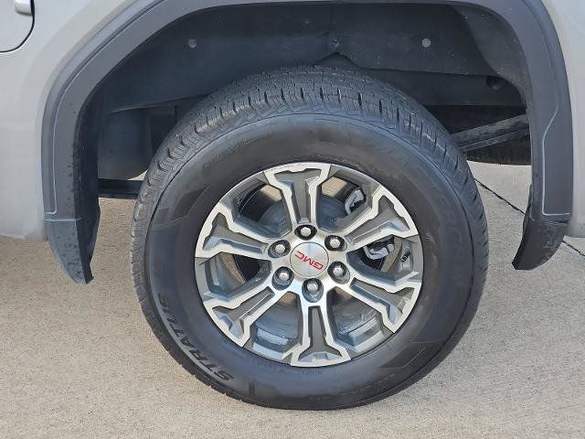 Certified 2025 GMC Sierra 1500 SLT RWD image 30