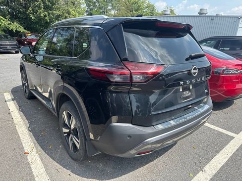 Used 2023 Nissan Rogue SL FWD image 3