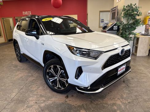 Used 2021 Toyota RAV4 XSE image 2