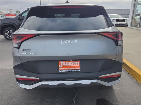 Used 2024 Kia Sportage LX image 4