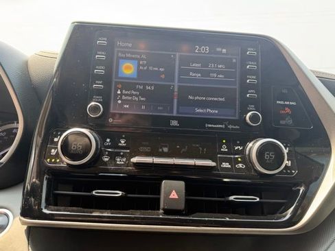 Used 2020 Toyota Highlander Limited FWD image 36