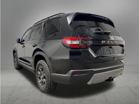 New 2026 Honda Pilot TrailSport image 3