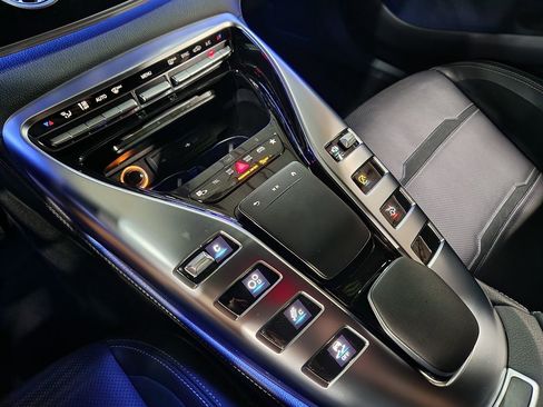 Used 2023 Mercedes-Benz AMG GT 43 image 38