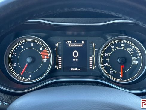 Used 2020 Jeep Cherokee Latitude Plus w/ Cold Weather Group AWD/4WD image 29