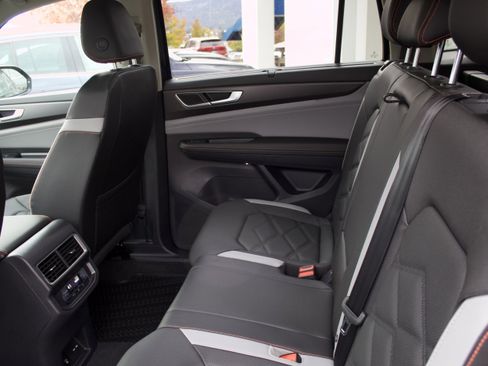 New 2026 Volkswagen Atlas Peak Edition image 26