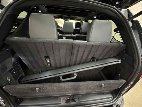 Used 2021 Land Rover Discovery S R-Dynamic image 74