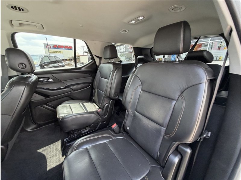 Used 2020 Chevrolet Traverse Premier FWD image 25