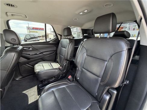 Used 2020 Chevrolet Traverse Premier FWD image 25