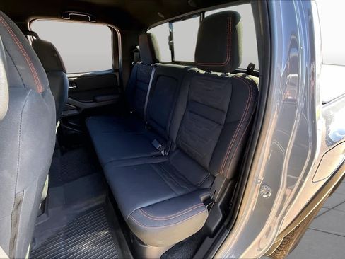Used 2024 Nissan Frontier PRO-4X w/ Off-Road Protection Package AWD/4WD image 17