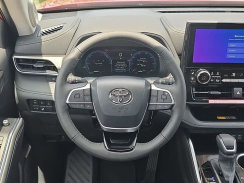 New 2026 Toyota Highlander Limited AWD/4WD image 16