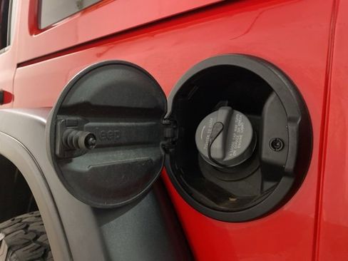 Used 2022 Jeep Wrangler Unlimited Rubicon 4xe w/ Cold Weather Group image 98