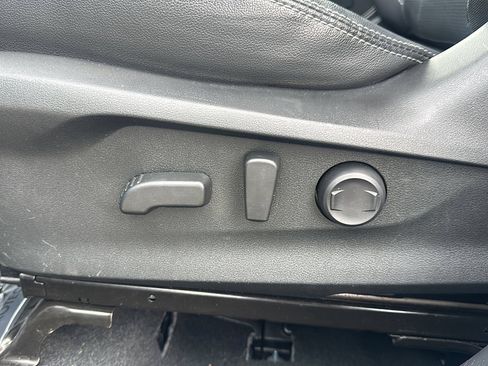 Certified 2022 Subaru Forester Touring AWD/4WD image 13