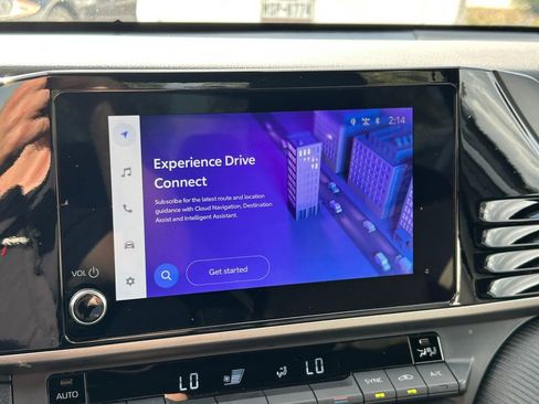 Certified 2025 Toyota Camry SE image 31