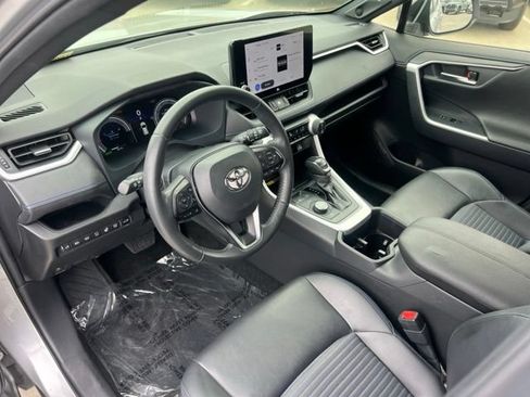 Used 2023 Toyota RAV4 XSE AWD/4WD image 11