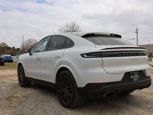 Used 2024 Porsche Cayenne Coupe image 7