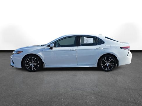 Certified 2020 Toyota Camry SE image 10