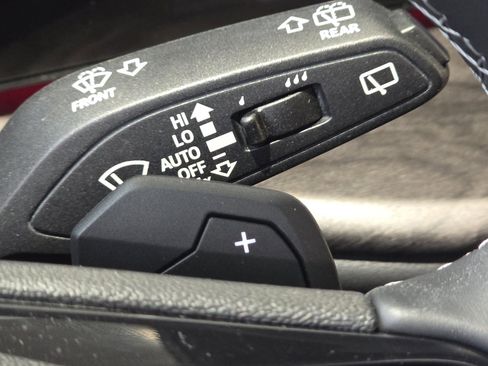 New 2025 Audi Q5 Prestige image 18