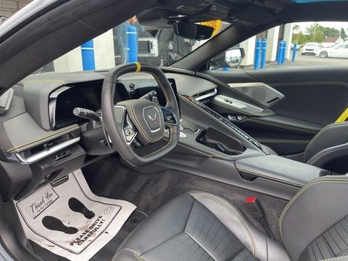 Used 2024 Chevrolet Corvette Stingray Premium Cpe w/ Z51 Performance Package image 13
