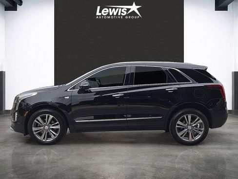 Used 2024 Cadillac XT5 Premium Luxury AWD/4WD image 2