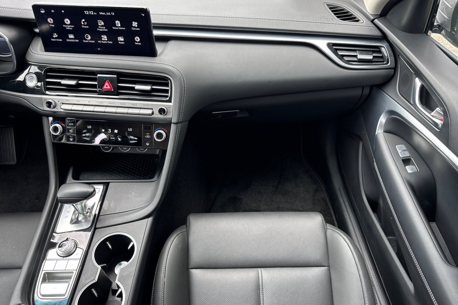 Used 2026 Genesis G70 2.5T RWD image 30