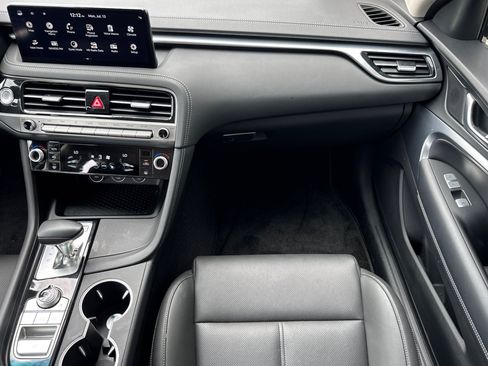 Used 2026 Genesis G70 2.5T RWD image 30