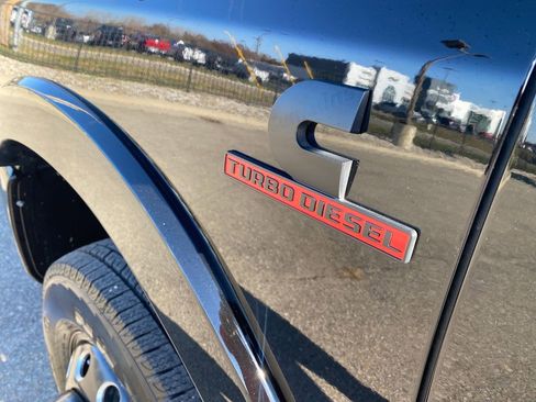 Used 2025 RAM 3500 Limited AWD/4WD image 37