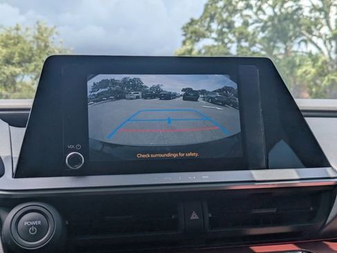 Used 2023 Toyota Prius Prime FWD image 20
