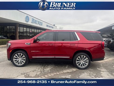 Used 2021 GMC Yukon Denali w/ Denali Premium Package image 10