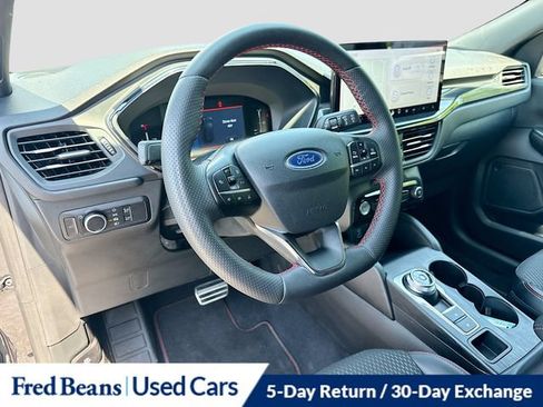 Used 2023 Ford Escape ST-Line w/ Tech Pack #1 AWD/4WD image 13