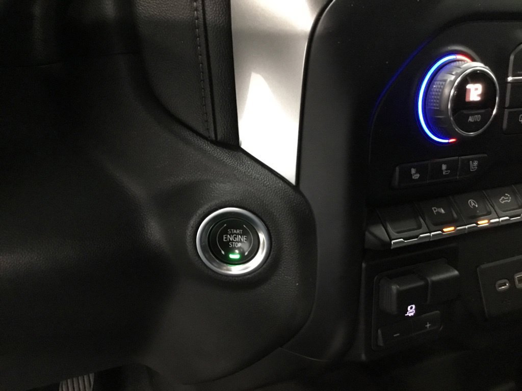 Used 2019 Chevrolet Silverado 1500 LTZ AWD/4WD image 24