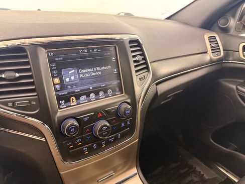 Used 2017 Jeep Grand Cherokee Limited AWD/4WD image 29